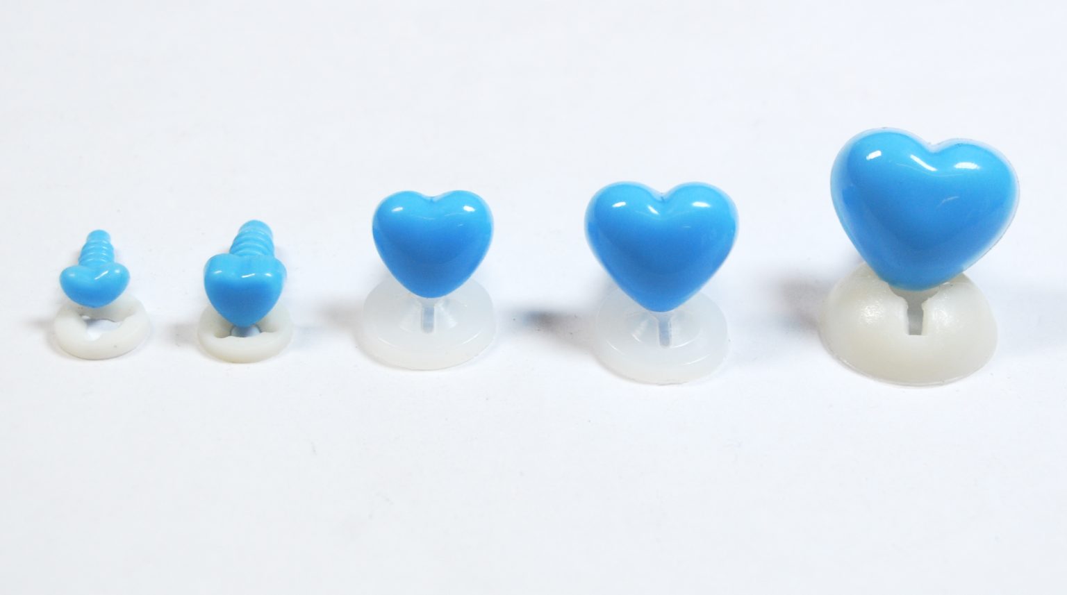 18mm x 15mm Deep Sky Blue Heart Noses with Plastic Backs - CelloExpress